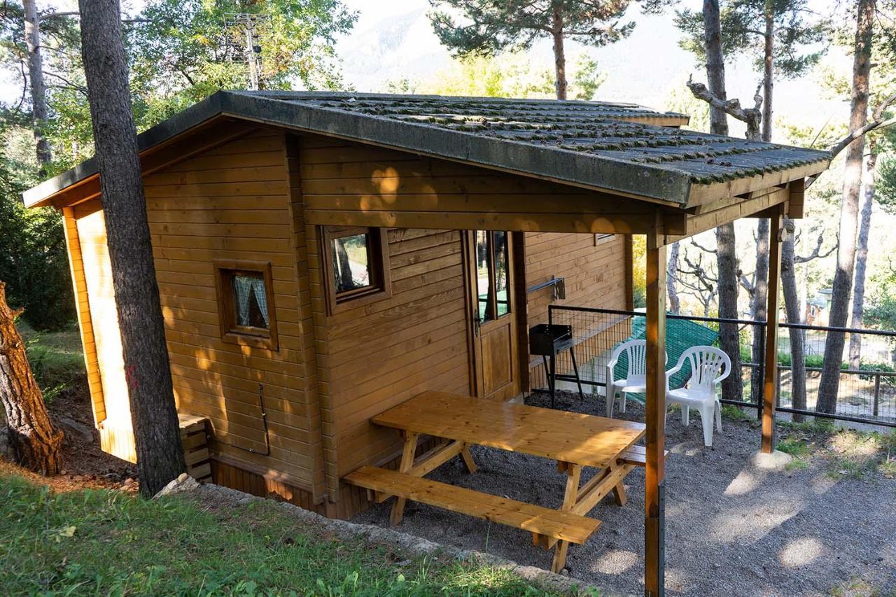 Bungalows Del Camping Pedraforca Saldés Eksteriør bilde