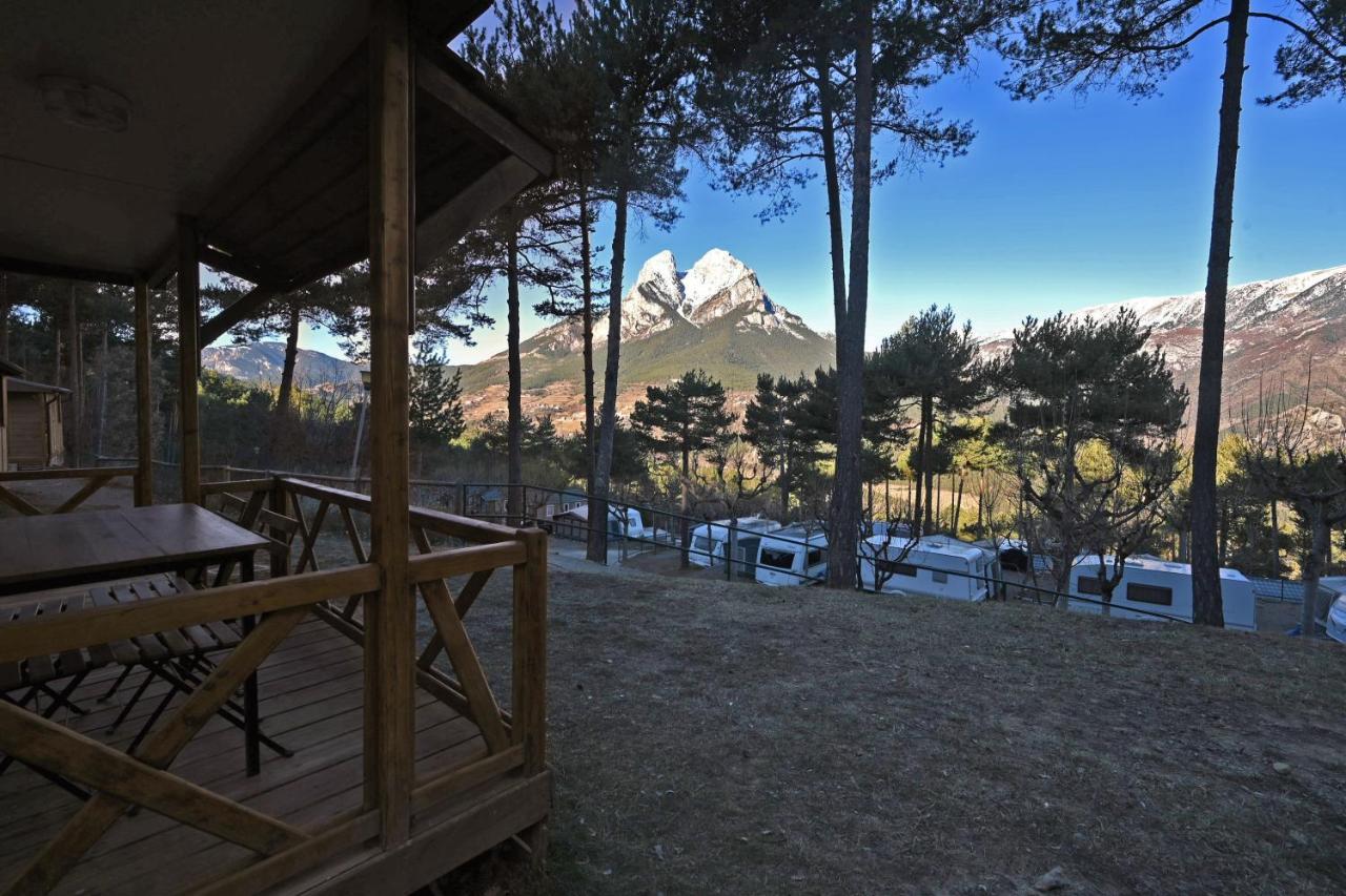 Bungalows Del Camping Pedraforca Saldés Eksteriør bilde