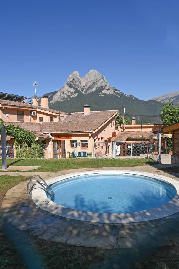 Bungalows Del Camping Pedraforca Saldés Eksteriør bilde